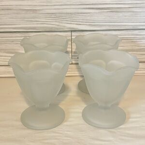 Vtg Anchor Hocking Set Of Four Frosted Tulip Glass Sundae Ice Cream Dishes Cups